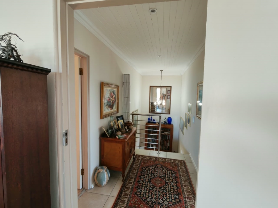 4 Bedroom Property for Sale in Herolds Bay Western Cape